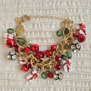 🎄 Christmas Spirit Charm Bracelet 🎁